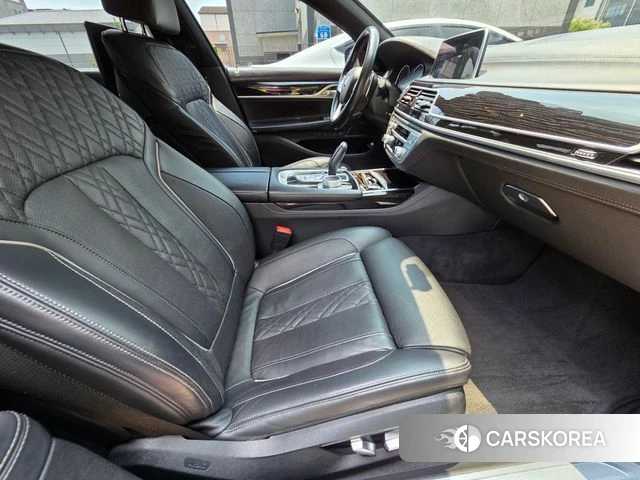BMW 7 Series (G11) 2018 Черный из Кореи, фото 6