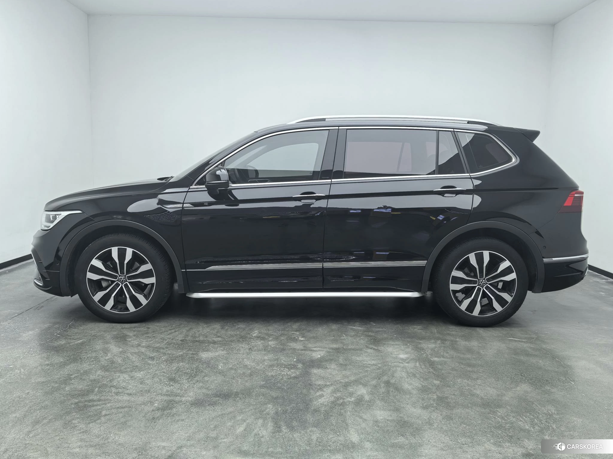 Volkswagen Tiguan L 2023 Черный из Китая, фото 6