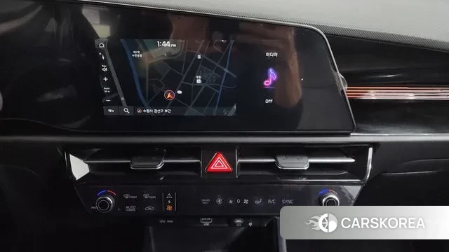 Kia Di Ol Nu Niro 2022 Белый из Кореи, фото 6