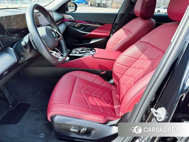 BMW 5 series 2024 Черный из Китая, фото 6