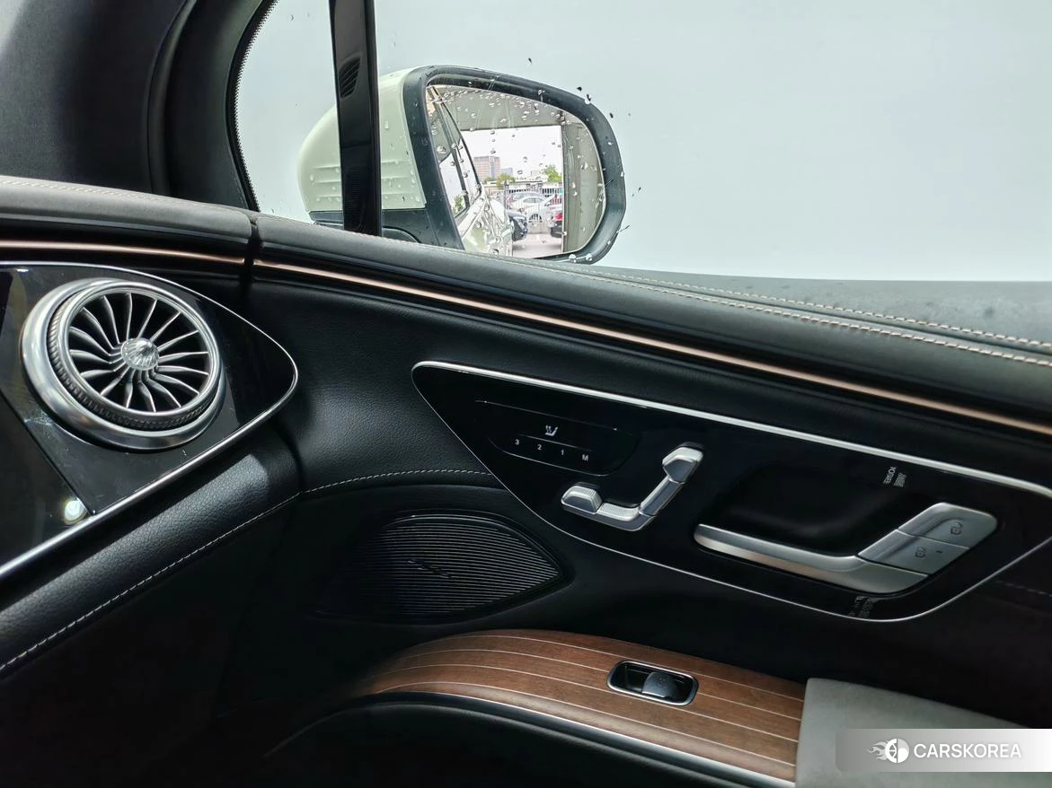 Mercedes-Benz EQS SUV 2023 Белый из Китая, фото 6