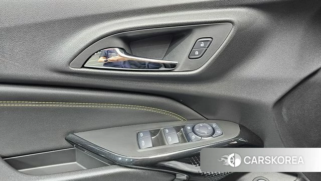Chevrolet (GM Daewoo) Trax Crossover 2024 Белый из Кореи, фото 6