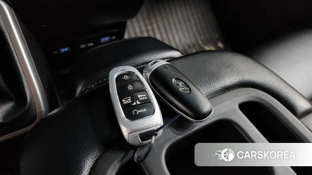 Hyundai Staria 2022 Серебряный из Кореи, фото 6