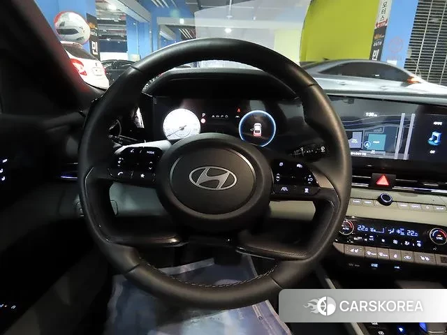 Hyundai The New Avante (CN7) 2024 Серебристо-серый из Кореи, фото 6