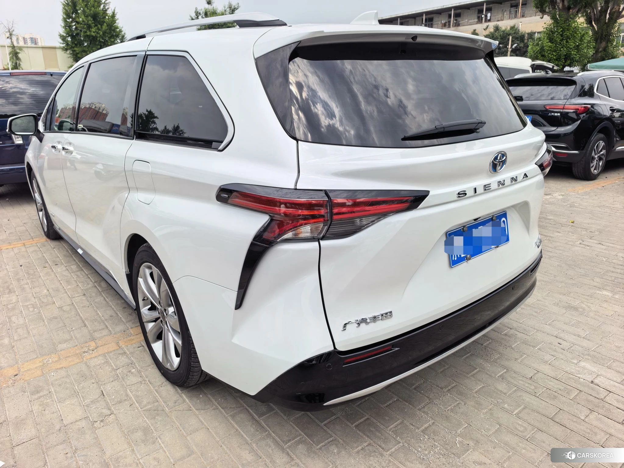 Toyota Saina 2023 Белый из Китая, фото 6