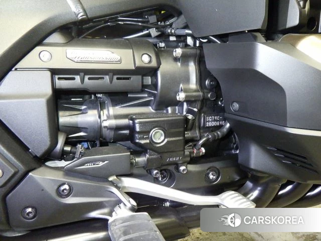 Проданный Honda GL1800 TOUR DCT id 4206174 из Японии, фото 2