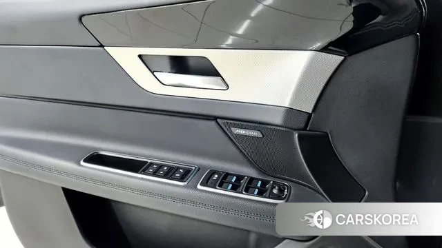Jaguar XF (X260) 2019 Серый из Кореи, фото 6
