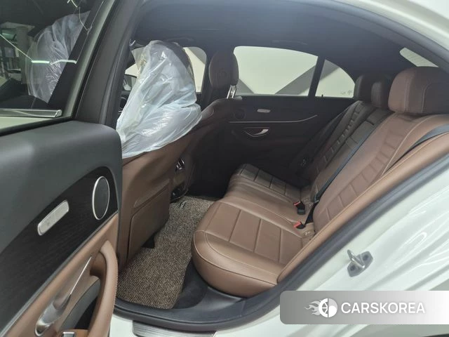 Mercedes-Benz E-Class W213 2022 Белый из Кореи, фото 6