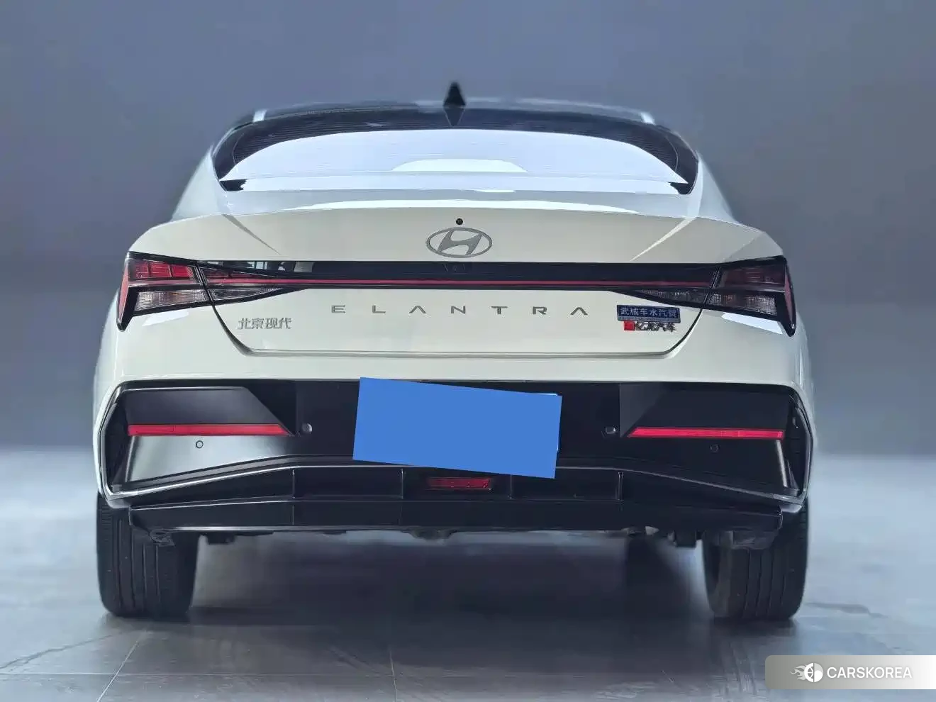 Hyundai Elantra 2023 Белый из Китая, фото 6