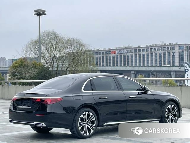 Mercedes-Benz E-class 2026 Черный из Китая, фото 6