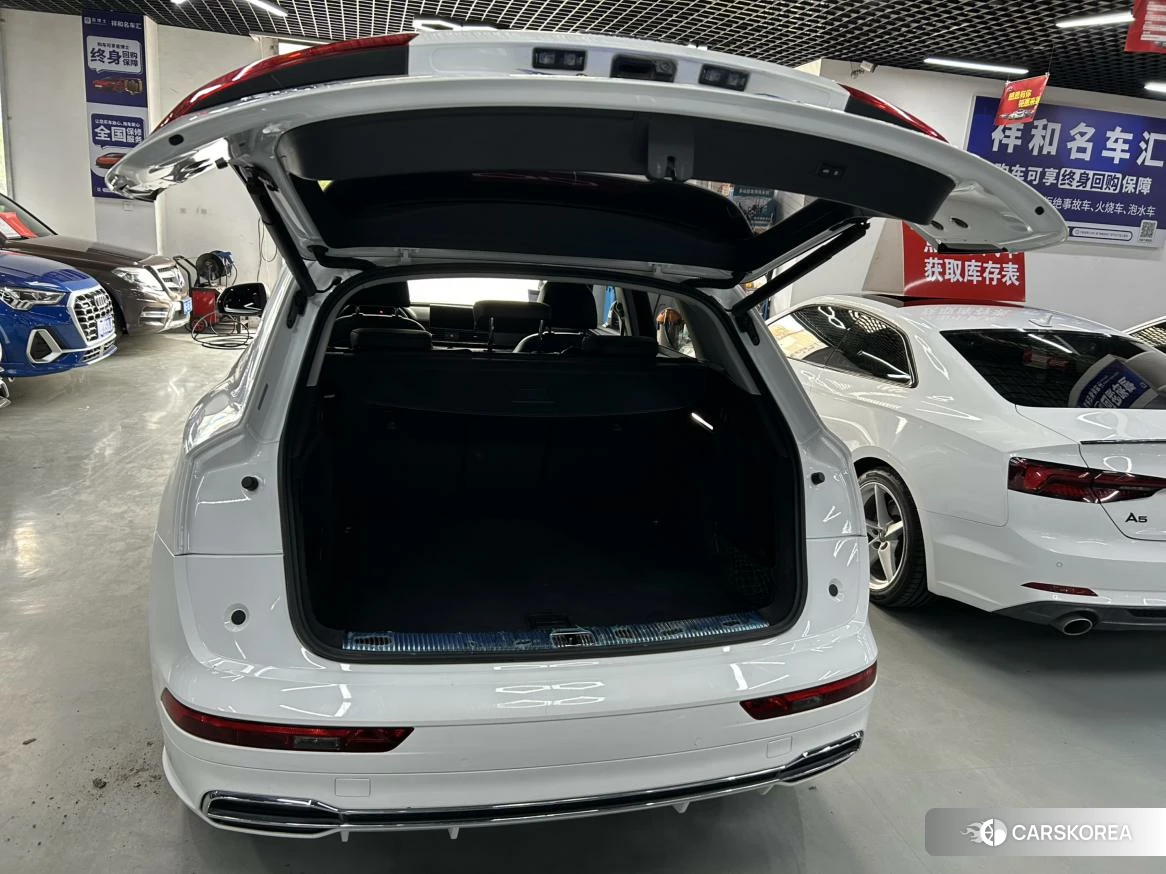 Audi Q5L 2019 Белый из Китая, фото 6