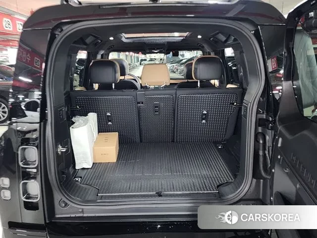 Land Rover Defender (L663) 2025 Черный из Кореи, фото 6