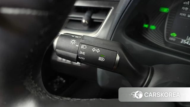 Lexus UX250h 2022 Белый из Кореи, фото 6