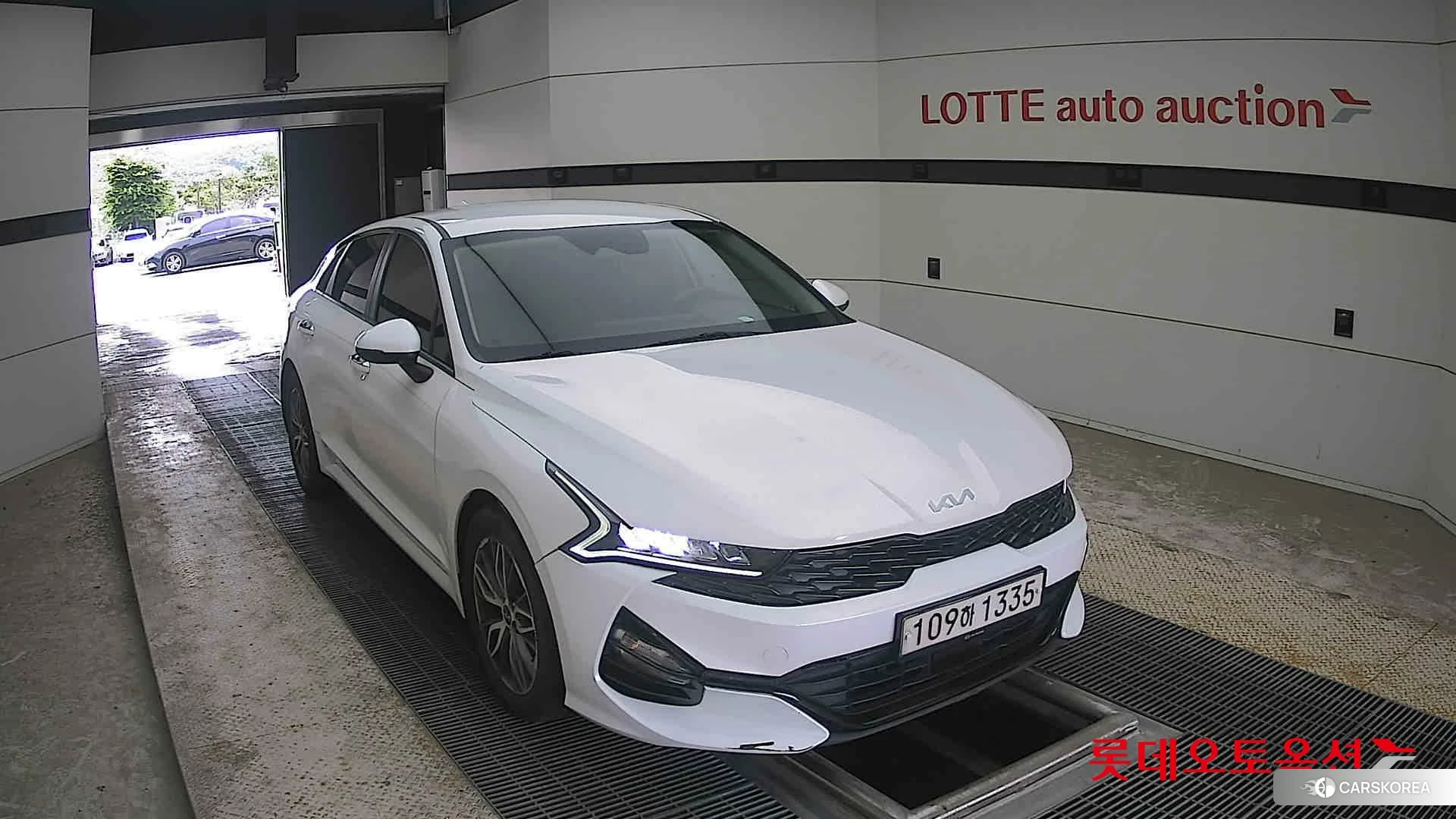 Kia K5 2022 Белый из Кореи, фото 6