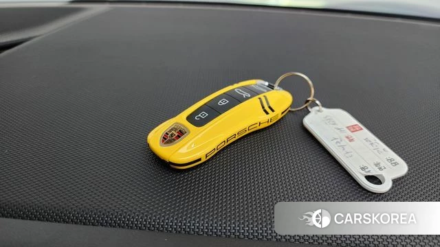 Porsche Taycan 2022 Синий из Кореи, фото 6