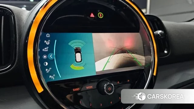 Mini Cooper Countryman 2022 Светло-серебряный цвет из Кореи, фото 6