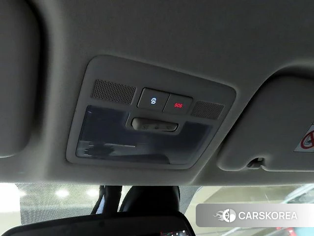 Hyundai Venue 2021 Серебристо-серый из Кореи, фото 6