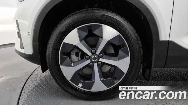 Volvo XC40 id 2705886 из Кореи 6