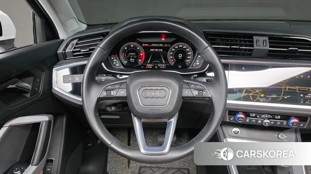Audi Q3 (F3) 2022 Белый из Кореи, фото 6