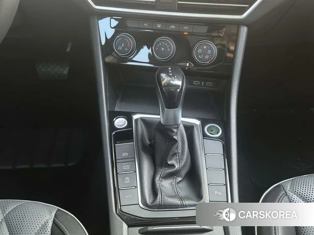 Volkswagen Sagitar 2023 Темно-серый из Китая, фото 6