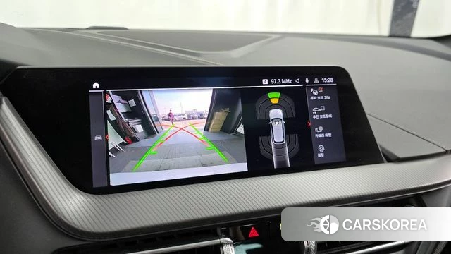 BMW 1 Series (F40) 2021 Белый из Кореи, фото 6