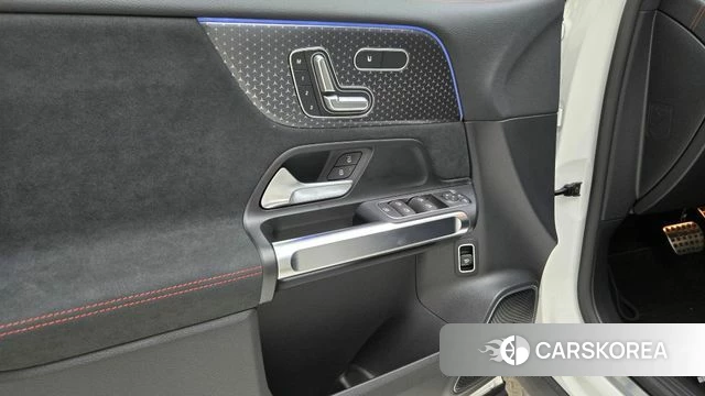 Mercedes-Benz EQB X243 2025 Белый из Кореи, фото 6