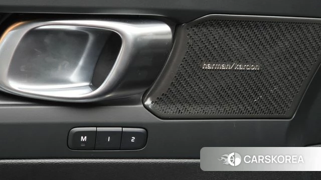 Volvo XC40 2025 Черный из Кореи, фото 6