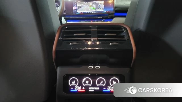 BMW 5 Series (G60) 2025 Белый из Кореи, фото 6
