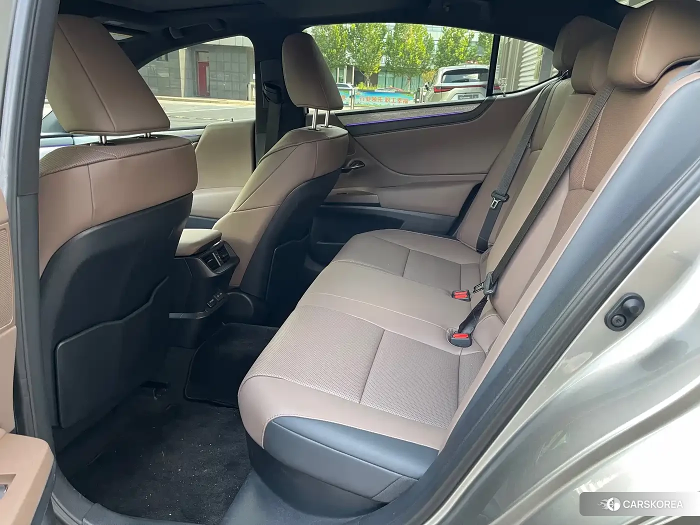Lexus ES 2025 Silver/gray из Китая, фото 6