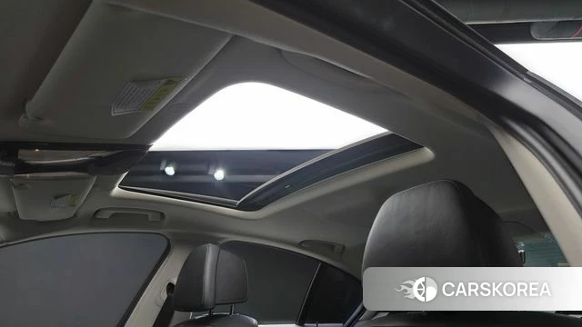 BMW 5 Series (G30) 2018 Белый из Кореи, фото 6