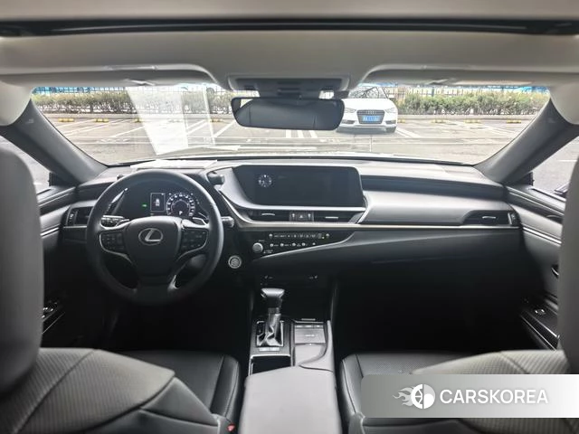 Lexus ES 2021 Серебристо-серый из Китая, фото 6