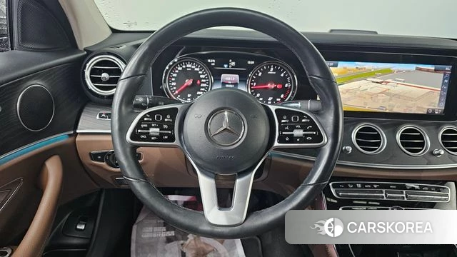 Mercedes-Benz E-Class W213 2018 Серый из Кореи, фото 6
