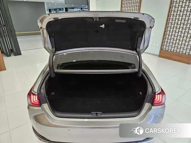 Lexus ES300h 7th generation 2023 Песочный из Кореи, фото 6