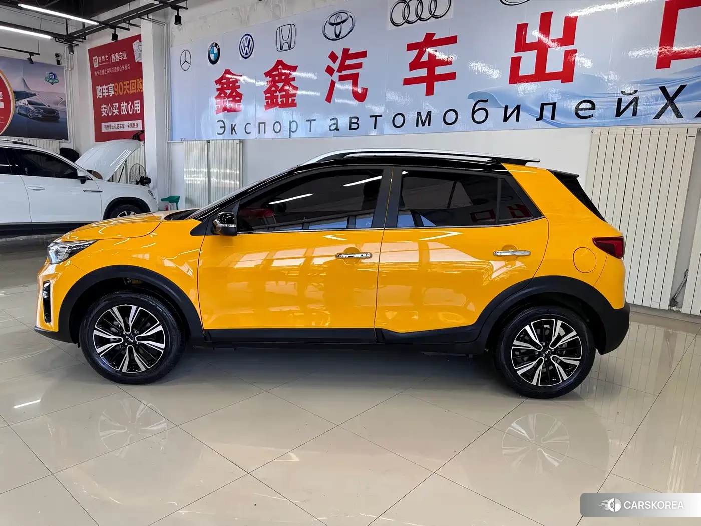 Kia KX1 2022 Yellow/orange из Китая, фото 6