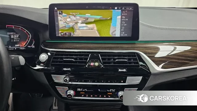 BMW 5 Series (G30) 2021 Белый из Кореи, фото 6