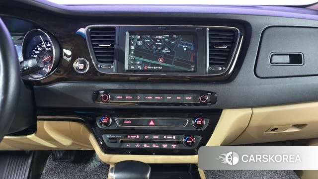 Kia The New Carnival 2018 Белый из Кореи, фото 6