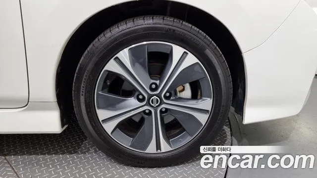 Nissan Leaf (ZE1) id 2558346 из Кореи 6