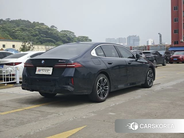 BMW 5 series 2025 Черный из Китая, фото 6