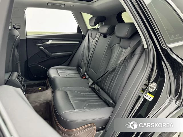Audi Q5L 2023 Черный из Китая, фото 6