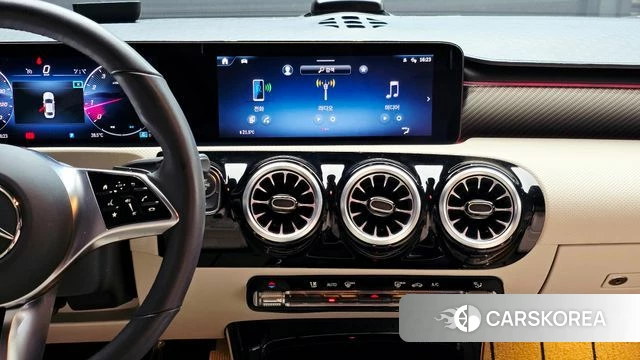 Mercedes-Benz A-Class W177 2024 Белый из Кореи, фото 6
