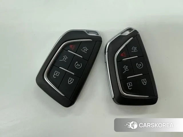 Cadillac Escalade 5th Generation 2023 Белый из Кореи, фото 6