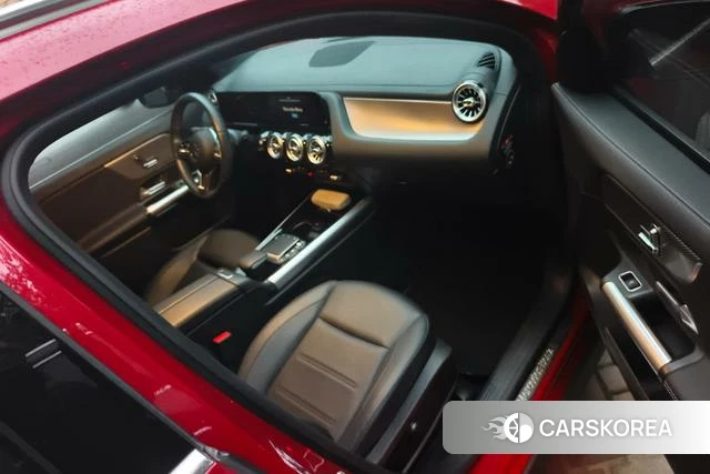 Mercedes-Benz GLA 2023 Красный из Китая, фото 6