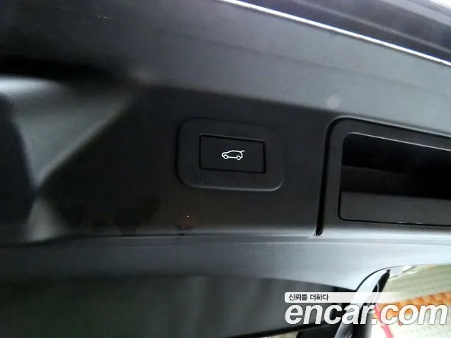 Land Rover Range Rover Velar 2023 Черный из Кореи, фото 6