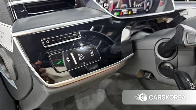 Audi A8 (D5) 2020 Белый из Кореи, фото 6