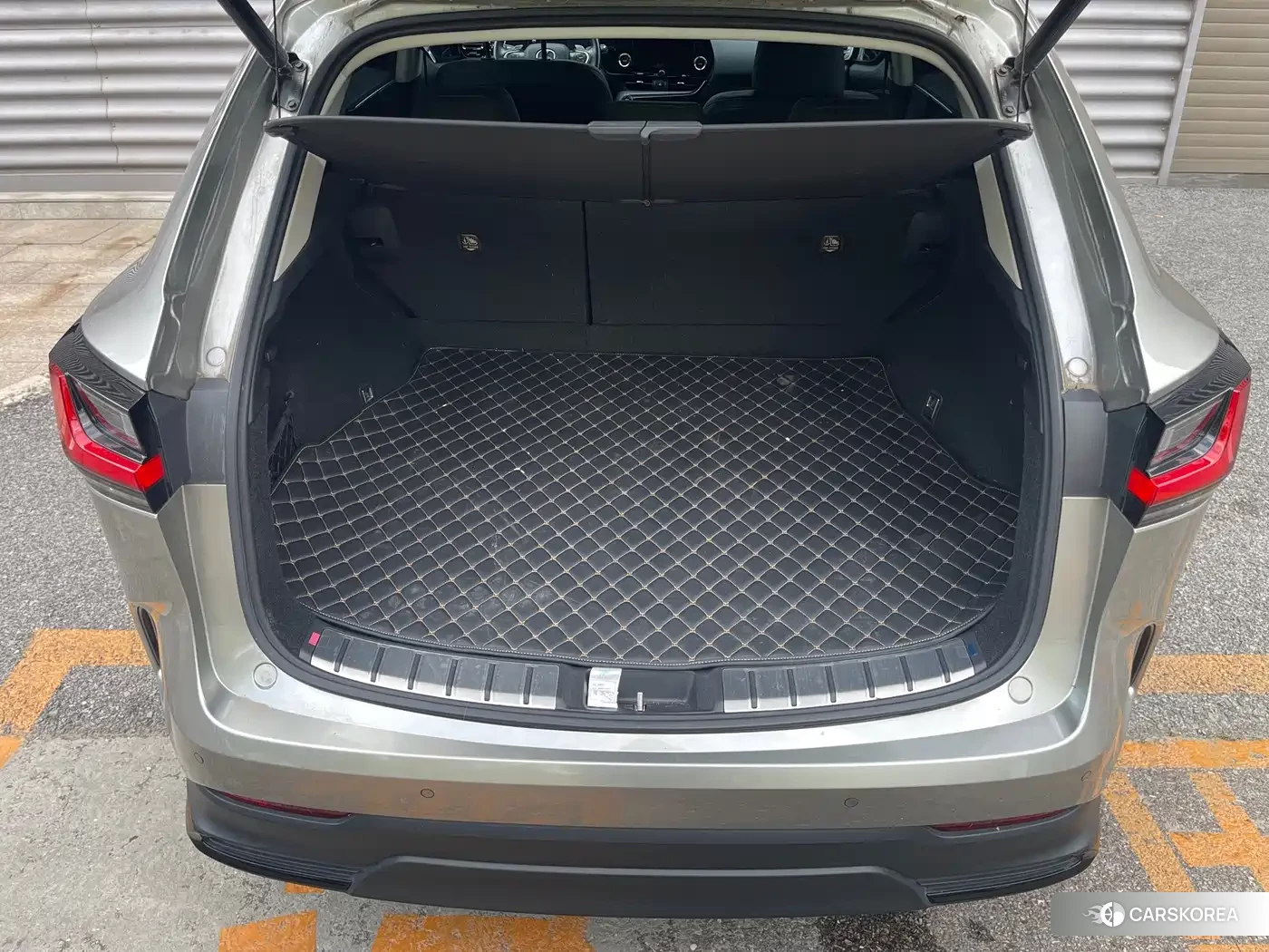 Lexus NX 2022 Silver/gray из Китая, фото 6
