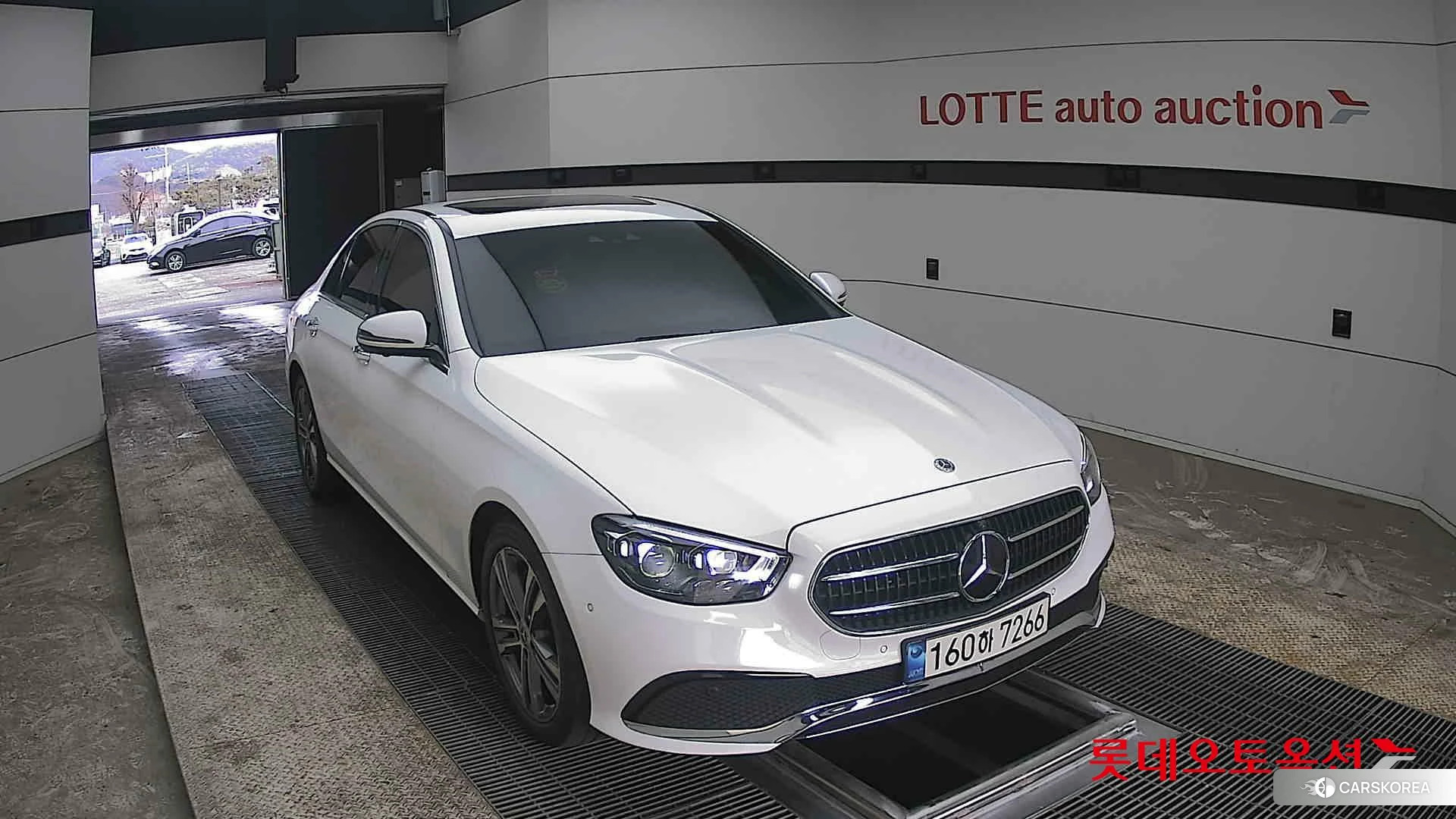 Mercedes-Benz Mercedes-Benz E350 4MATIC 2021 Белый из Кореи, фото 6