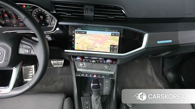 Audi Q3 (F3) 2022 Белый из Кореи, фото 6