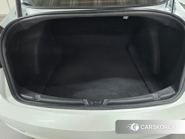 Tesla Model 3 2021 Белый из Кореи, фото 6