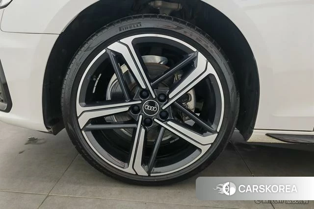 Audi A4L 2024 Белый из Китая, фото 6