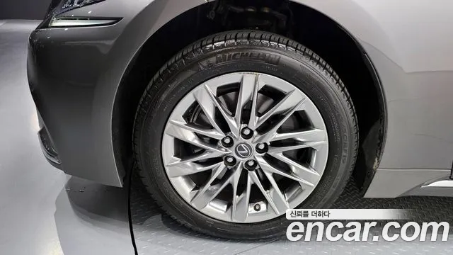 Lexus LS500 5th generation 2018 Серебристо-серый из Кореи, фото 6